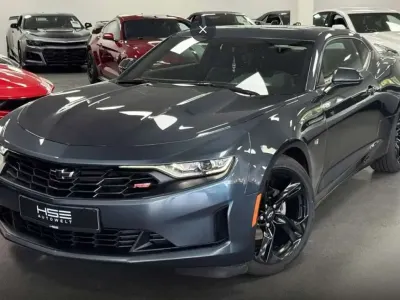 Usado Chevrolet Camaro 340 CV (250 kW) 2022 Gris Coupe