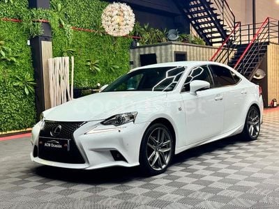 Lexus IS300h