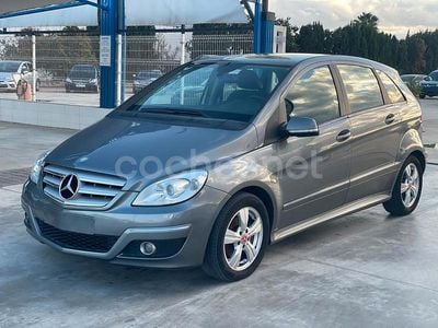 Mercedes B180