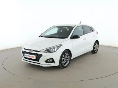 Usado Hyundai i20 101 CV (74 kW) 2019 Blanco Utilitario