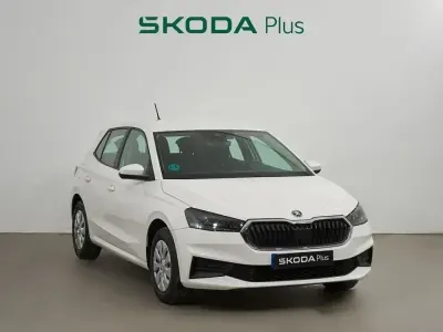 Usado Skoda Fabia Active 80 CV (58 kW) 2022 Blanco Utilitario
