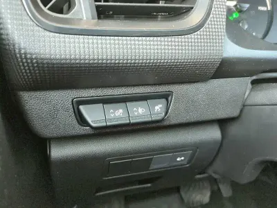 Usado Renault Kangoo 88 kW (120 CV) 2024 Marrón Monovolumen