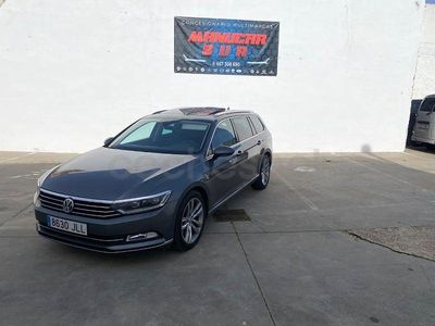 Usado VW Passat Sportline 190 CV (139 kW) 2016 Gris / plata Familiar