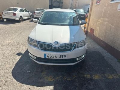 Usado Skoda Rapid Ambition 116 CV (85 kW) 2017 Blanco Berlina
