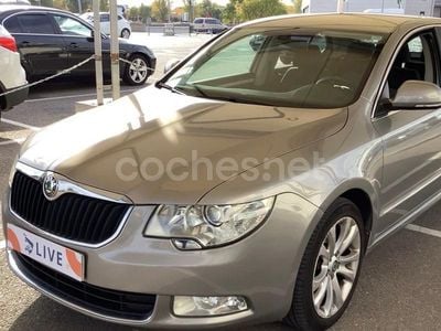 Beige Usado 2013 Skoda Superb Ambition Berlina | 6900 €