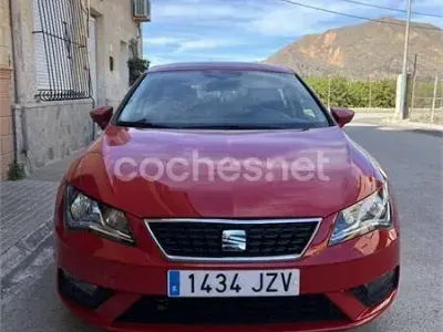 Usado Seat Leon Reference 115 CV (84 kW) 2017 Negro Berlina