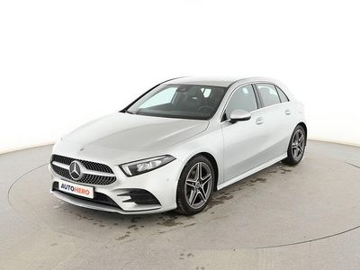Usado Mercedes A180 AMG line 116 CV (85 kW) 2021 Gris Berlina