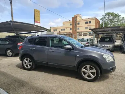 Usado Nissan Qashqai Acenta 106 CV (77 kW) 2010 Gris SUV