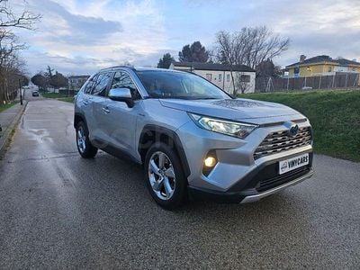 Usado Toyota RAV4 Hybrid Advance 218 CV (160 kW) 2020 Gris / plata SUV