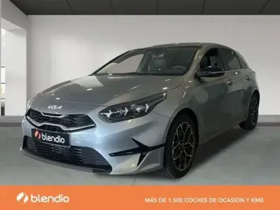 Usado Kia Ceed Style 100 CV (73 kW) 2025 Gris Utilitario