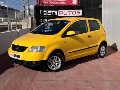 Amarillo Usado 2006 VW Fox Utilitario | 4990 €