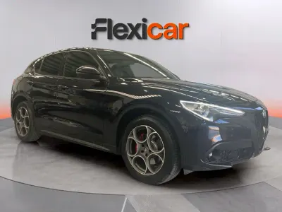 Usado Alfa Romeo Stelvio Sprint 190 CV (139 kW) 2022 Negro SUV