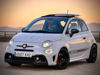 Usado Abarth 595 Competizione 180 CV (132 kW) 2018 Gris / plata Berlina