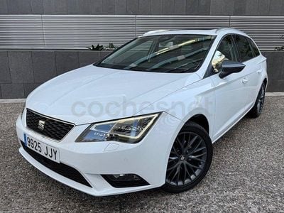 Usado Seat Leon CONNECT 150 CV (110 kW) 2015 Blanco Familiar
