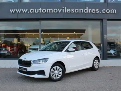 Usado Skoda Fabia Active 80 CV (58 kW) 2022 Blanco Utilitario