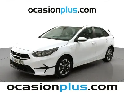 Usado Kia Ceed 101 CV (74 kW) 2025 Blanco Utilitario