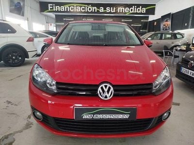 Usado VW Golf VI 105 CV (77 kW) 2010 Rojo Utilitario