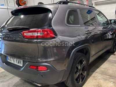 Usado Jeep Cherokee Night Eagle 200 CV (147 kW) 2018 Marrón SUV