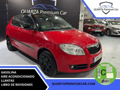 Usado Skoda Fabia 60 CV (44 kW) 2008 Rojo Berlina