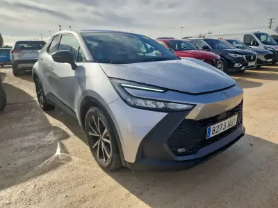Usado Toyota C-HR Advance 140 CV (102 kW) 2025 Gris SUV