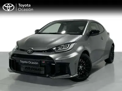 Używany Toyota Yaris 276 KM (202 kW) 2024 Szary Hatchback