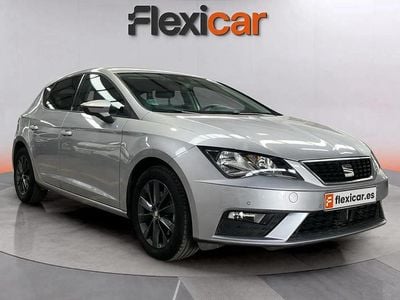 Usado Seat Leon Style 130 CV (95 kW) 2020 Gris Berlina