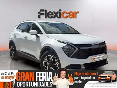 Usado Kia Sportage 136 CV (100 kW) 2023 Blanco SUV