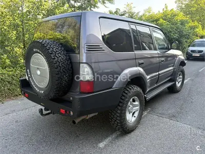 Usado Toyota Land Cruiser 125 CV (91 kW) 2000 Violeta / lila SUV