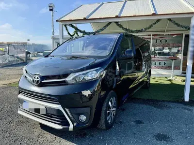 Usado Toyota Proace Verso 150 CV (110 kW) 2017 Negro Familiar