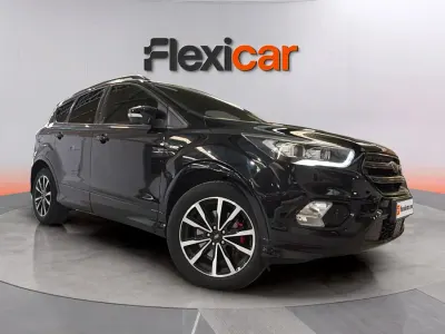 Usado Ford Kuga ST-Line 120 CV (88 kW) 2019 Negro SUV