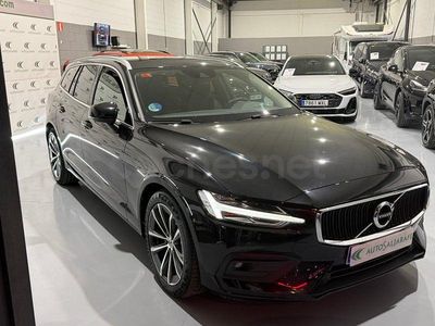 Usado Volvo V60 Momentum 197 CV (144 kW) 2021 Negro Familiar