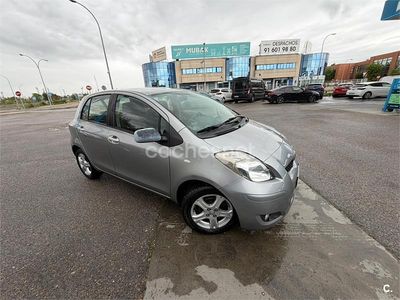 Occasion Toyota Yaris 90 PK (66 kW) 2010 Grijs Hatchback