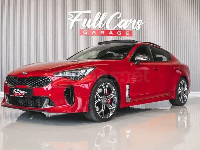 Usado Kia Stinger GT 370 CV (272 kW) 2017 Rojo Utilitario