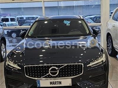 Azul Usado 2019 Volvo V60 CC Familiar | 25.000 € (Un poco caro)