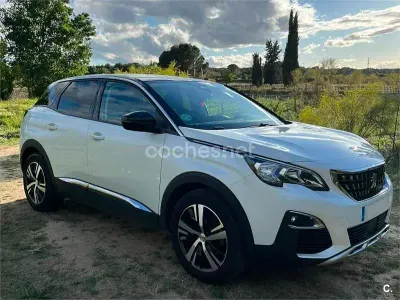 Usado Peugeot 3008 Active 130 CV (95 kW) 2017 Blanco SUV