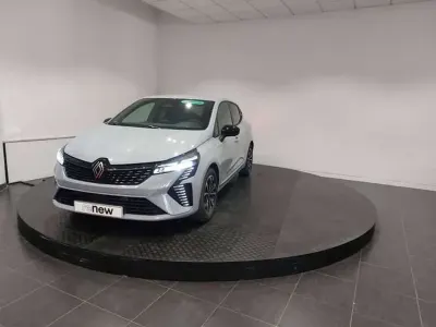 Usado Renault Clio V Techno 101 CV (74 kW) 2025 Gris Berlina