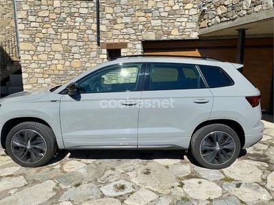 Begagnad Skoda Karoq SportLine 150 HK (110 kW) 2023 Vit SUV