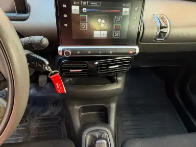 Usado Citroën C4 Cactus Feel 100 CV (73 kW) 2015 Rojo Utilitario