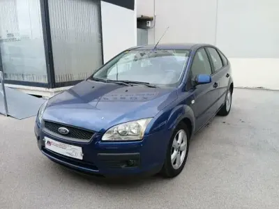 Usado Ford Focus Ghia 116 CV (85 kW) 2007 Azul Monovolumen