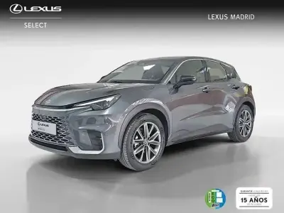 Usado Lexus LBX 136 CV (100 kW) 2025 Gris SUV