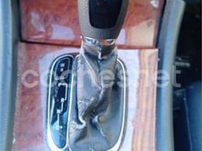 Usado Mercedes C220 Classic 143 HP (105 kW) 2002 Cinzento Sedan
