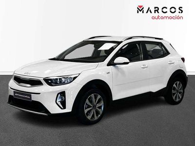 Usado Kia Stonic 84 CV (61 kW) 2022 Blanco SUV