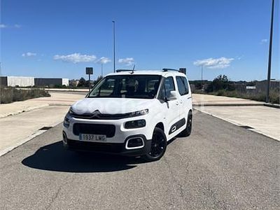 Usado Citroën Berlingo Feel 110 CV (80 kW) 2021 Blanco Monovolumen