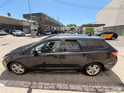 Usado Toyota Corolla Active 122 CV (89 kW) 2022 Negro Familiar