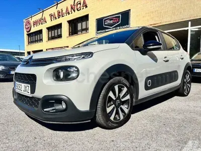 Usado Citroën C3 Shine 75 CV (55 kW) 2017 Beige Berlina