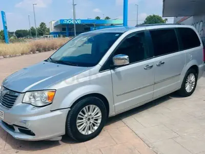 Usado Lancia Voyager Silver 163 CV (119 kW) 2012 Gris / plata Monovolumen