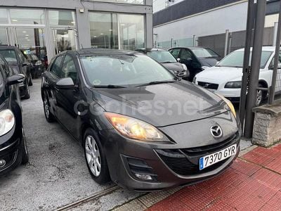 Gris / plata Usado 2010 Mazda 3 Active Berlina | 5490 € (Precio justo)