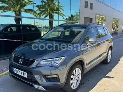 Usado Seat Ateca Style Plus 115 CV (84 kW) 2019 Gris / plata SUV