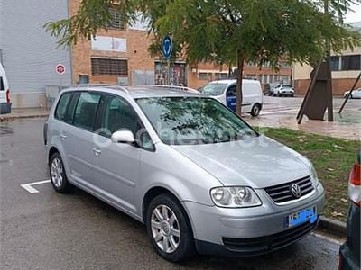 Gris / plata Usado 2005 VW Touran Advance Monovolumen | 4950 € (Precio justo)