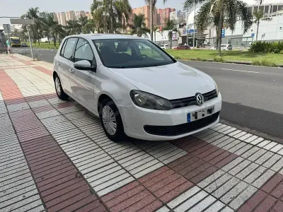 Usado VW Golf VI Advance 105 CV (77 kW) 2011 Blanco Berlina